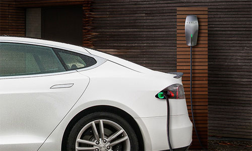 Tesla offering free chargers to Minnesota hotels and resorts