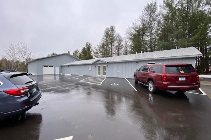 The outside of the Lakes Area Food Shelf.