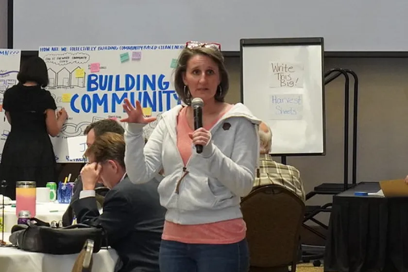 Speaker in the middle of the room