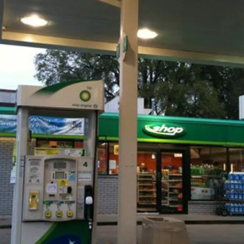 36 Lyn Refuel Station