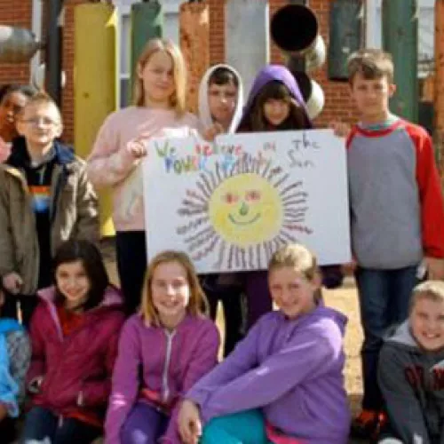 Classroom in North Carolina goes 100% solar through hard work and Kickstarter backers