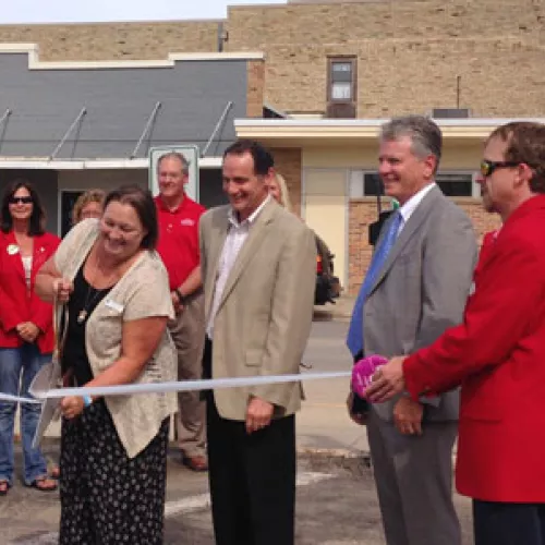 Ribbon cutting at new EV charging station in Austin powered by solar