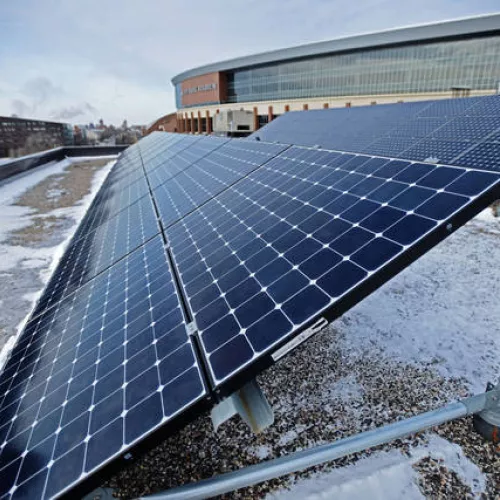 Solar in Minneapolis - Photo by Amanda Snyder