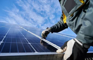 solar installer