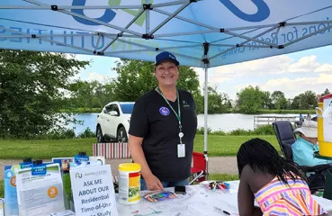 Kelly Lady tabling