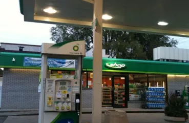 36 Lyn Refuel Station