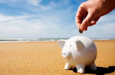 Saving Energy and Money at Home When You’re Away on Summer Vacation