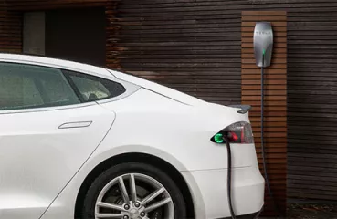 Tesla offering free chargers to Minnesota hotels and resorts