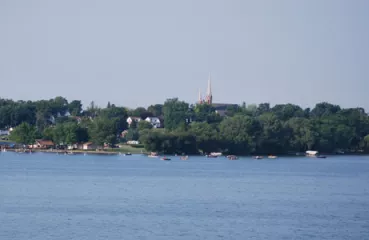 The city government of Waverly, Minnesota will offset 100 percent of its electricity through a solar garden subscription.